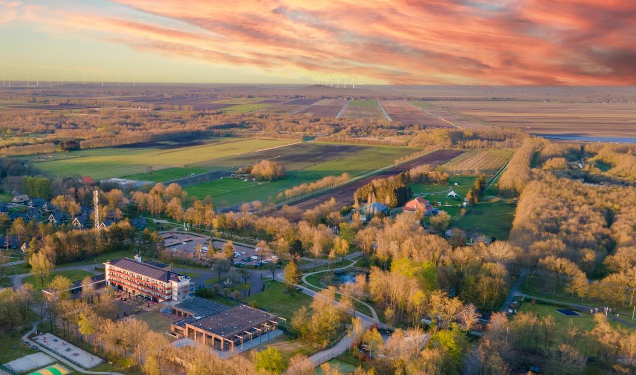 Fletcher Familiehotel De Hunzebergen Exloo Exteriör bild