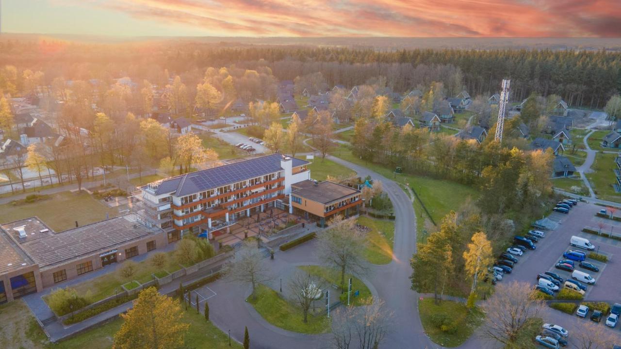Fletcher Familiehotel De Hunzebergen Exloo Exteriör bild