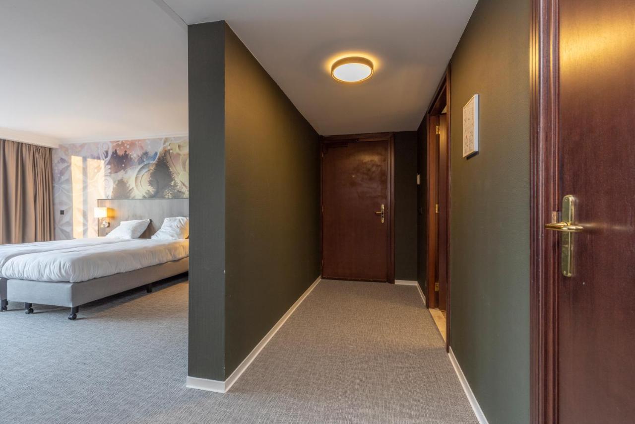 Fletcher Familiehotel De Hunzebergen Exloo Exteriör bild