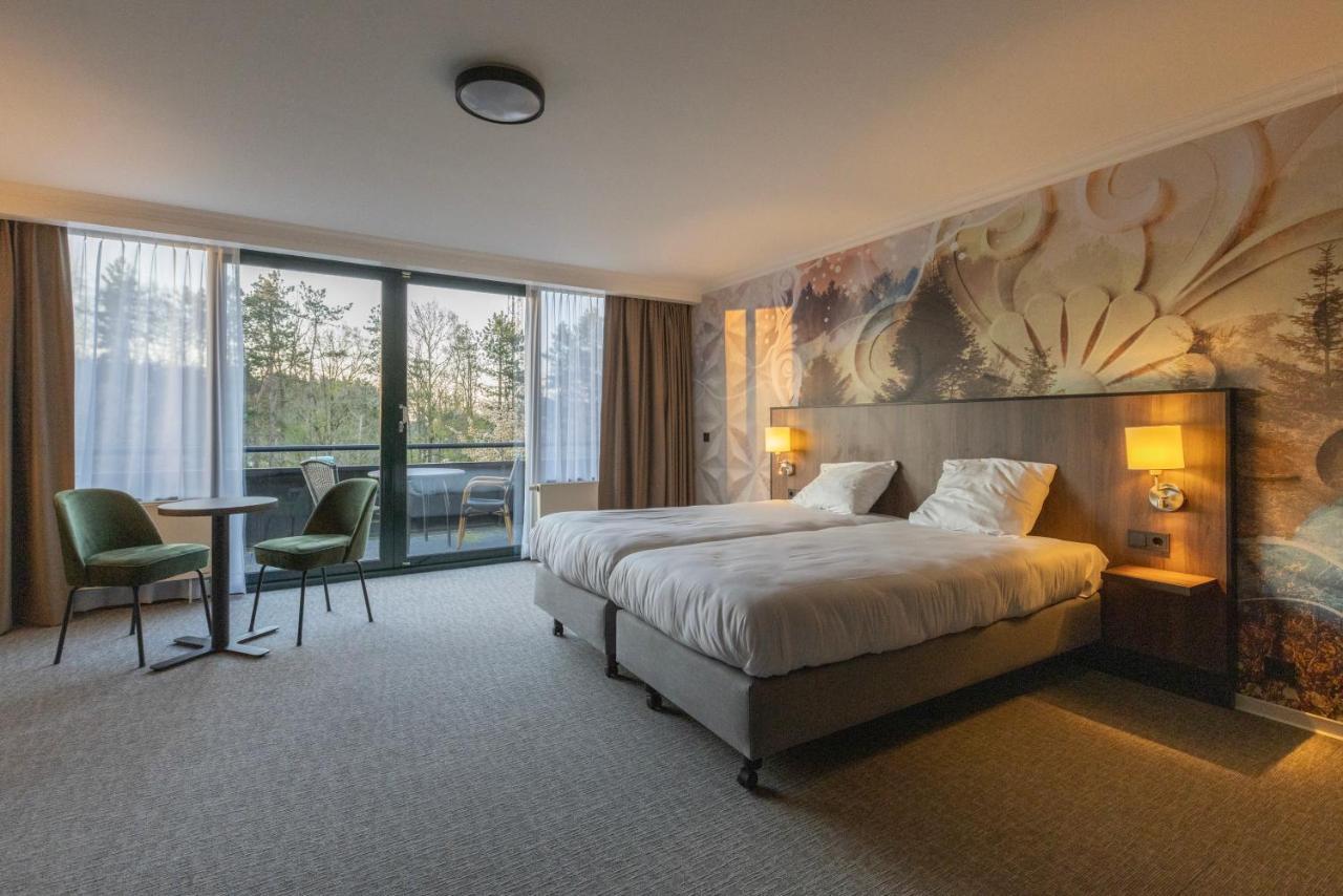 Fletcher Familiehotel De Hunzebergen Exloo Exteriör bild