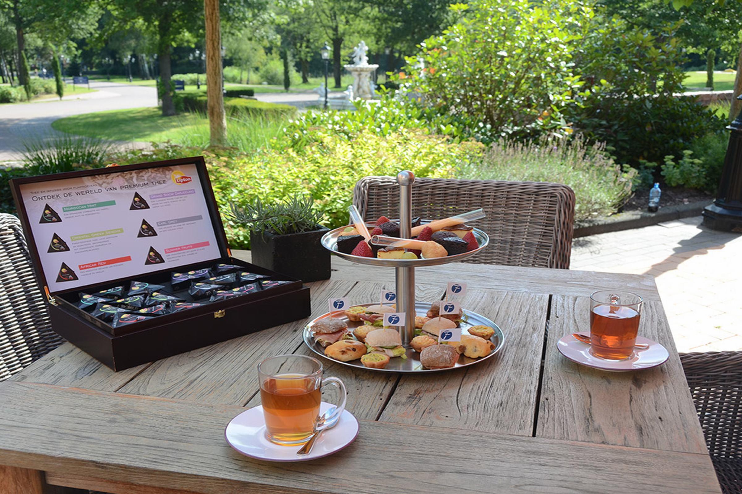Fletcher Familiehotel De Hunzebergen Exloo Exteriör bild